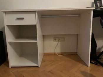 Schreibtisch