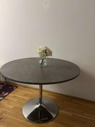 (reserviert) Esstisch