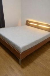 Holzbett mit lattenrost