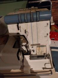 Overlook Nähmaschine Modell 334D