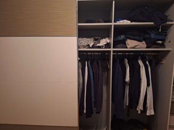 (reserviert) Kleiderschrank