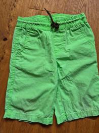 Kurze Hose- Größe 104