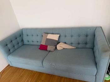 Hübsches 2-Sitzer Sofa in Hellblau zu verschenken!