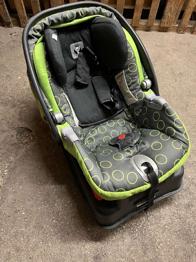 Autositz Peg Perego Babyschale inkl. Basisstation