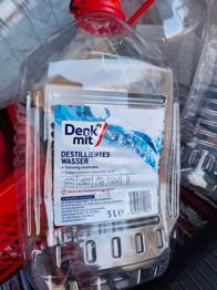 10 leere Kanister zu je 5 Liter