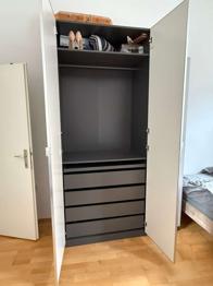(reserviert) Kleiderschrank