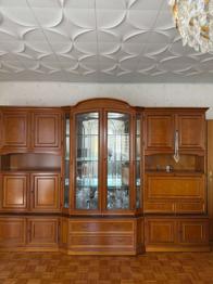 Vitrine aus Birnenholz