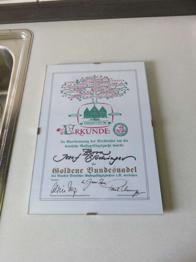 Urkunde mit Rahmen zu verschenken