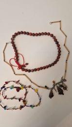 Ketten Stein und Muscheln