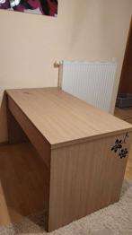 Schreibtisch in Eicheoptik!