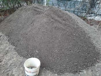 Gesiebte Erde, Aushub