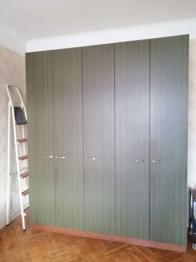 Alter stabiler kasten