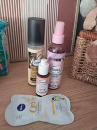 Haar und Gesichtsprodukte