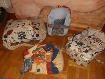Handgemachte Puppentragetaschen / -betten