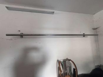 Edelstahl Kleiderstange / Wandstange 214 cm - maßgefertigt - zu verschenken