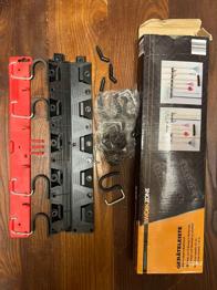 (reserviert) Geräteleiste, Gartengeräteaufhängung