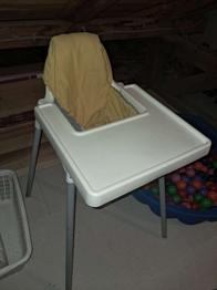 Hochstuhl und Gehschule gemeinsam zu vergeben, gebraucht