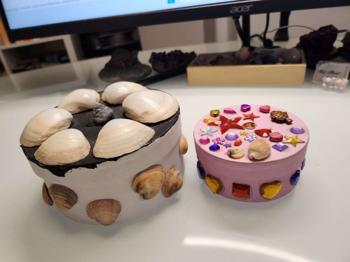 Zu Verschenken 2 Stück selbstgebastelte, sehr hübsche Schmuckdosen! Wichtel Nr.1!