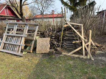 Altholz zur Selbstabholung