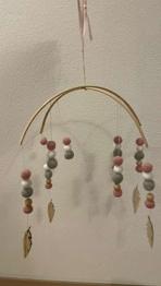 Mobile Feder Rose/ grau