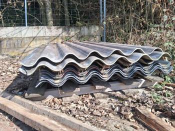 Eternit Platten/ Abdeckung