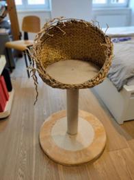 Banana-Leaf-Höhle für Katzen - zu verschenken (für Bastler geeignet) - OHNE KRATZBAUM