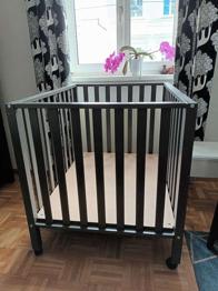 Laufstall / Gitterbett