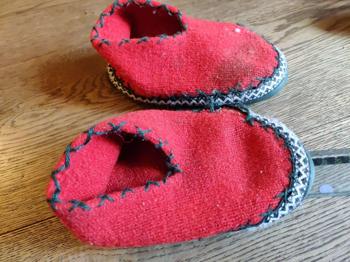 Hüttenpatschen Hüttenschuhe Hausschuhe Schlapfen