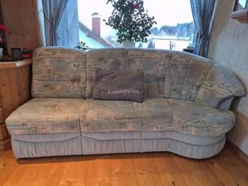 Couch lt. Bild