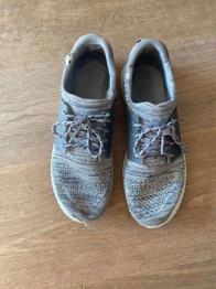 Federleichte Schuhe/ Sneakers