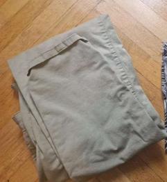 Zum Basteln? Hose mit Riss