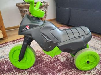 (reserviert) Kinder Motorrad / Dreirad touragoo