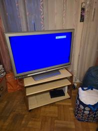 (reserviert) Fernseher + Komode