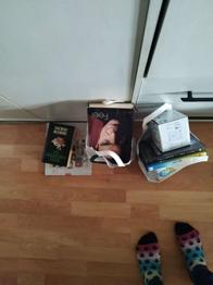 DVDs und Bücher zu verschenken