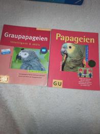 2 Bücher über Papageien