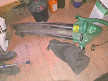 (reserviert) Laubsauger elektrisch