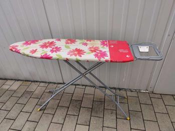 Bügelbrett zu verschenken