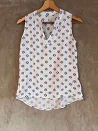 (reserviert) Bluse mit Blumenaufdruck