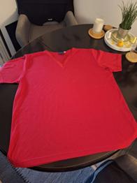 T-Shirt, Damen, Gr. XL, sieht am Foto viel heller aus... weinrot