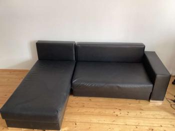 Sofa und Badschrank