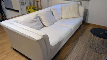 Weißes Sofa mit Daunenpolster & Leinenbezug - Wohnzimmercouch