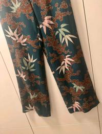 Weite Stoffhose von Zara zu verschenken