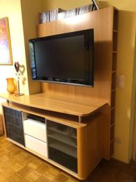 Exklusiver und maßgefertigter TV-Schrank