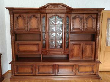 Wohnzimmerschrank in Eiche