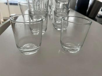Diverse Gläser zu verschenken Größe 7 * 5.5 cm