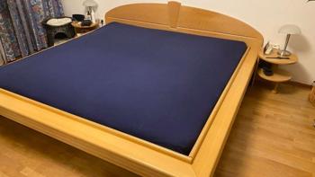 (reserviert) Bett TASSO Wasserbett 200×200 cm - Massivholz 