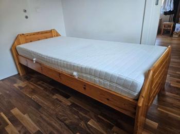 (reserviert) Vollholz Bett 90x200 inkl. Lattenrost und Matratze