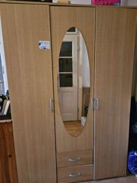 (reserviert) Kleiderschrank