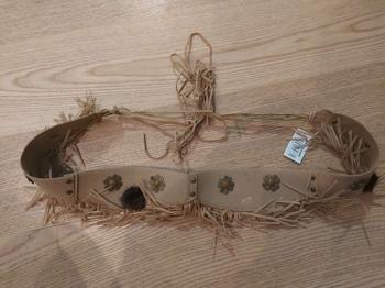 *neuer* beiger Fransen Bauchgürtel zu verschenken