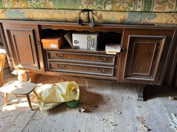 Kommoden, chippendale Sitzgarnitur, Lampe, Holzpfen, Kindersitze, Griller, zu verschenken